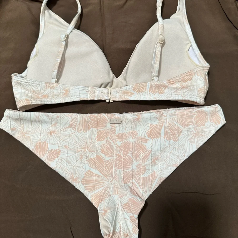 GUC Roxy Bikini Set - Picture 2 of 3